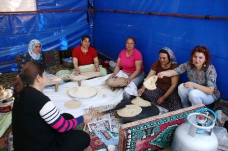 Gülnar'da ihtiyaç sahibi öğrenciler yararına kermes