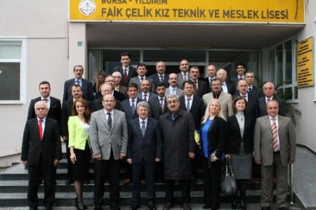 Gülsar: Okullarımızda akıl bankaları oluşturmalı ve birlikte yönetmeliyiz