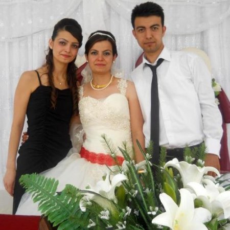 Gülşehir, Kayseri'de hayatını kaybeden öğretmenlerine ağlıyor