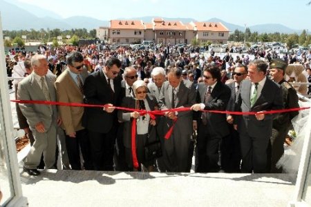 Gülşen Gökçe Kız Teknik ve Meslek Lisesi açıldı