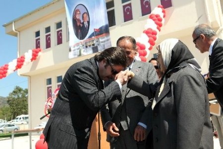 Gülşen Gökçe Kız Teknik ve Meslek Lisesi açıldı