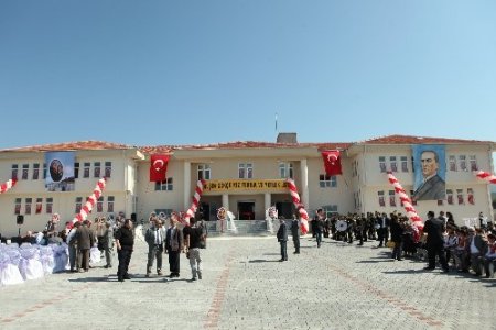 Gülşen Gökçe Kız Teknik ve Meslek Lisesi açıldı