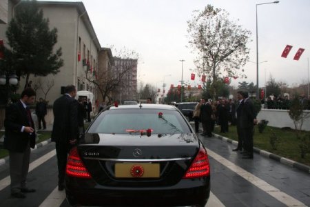 Gül'ü Büyük Karşılama