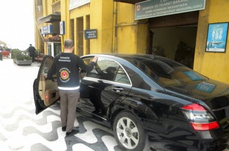 Gümrük Muhafaza'dan lüks araba operasyonu