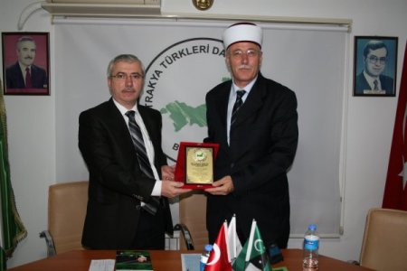 Gümülcine Müftüsü Şerif: Marjinal gruplar gençlerimizi tahrik ediyor