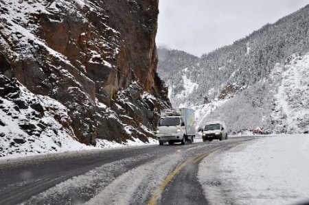 Gümüşhane'de 61 Köy Yolu Ulaşıma Kapandı