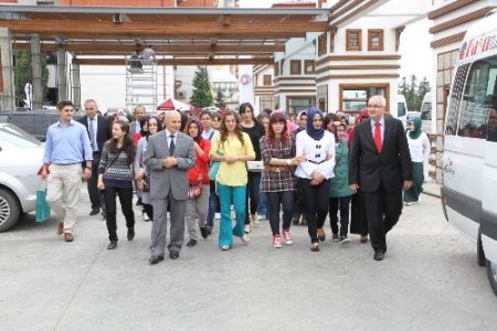 Gümüşhane’nin başarılı öğrencileri Rize’de