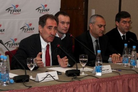 Günay: Ruslar, Türkiye'ye Gelen En Kültürlü Turistler