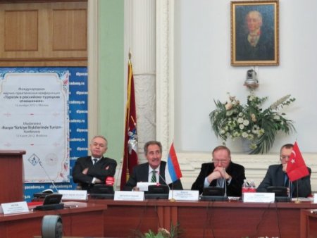 Günay Rusya’da konuştu: Turizmin ülke ekonomisine katkısı 30 milyar dolar