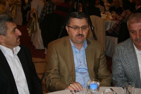 Gündoğdu: Başörtüsü yasağının dayanağı darbecilerin çaktığı yönetmelik