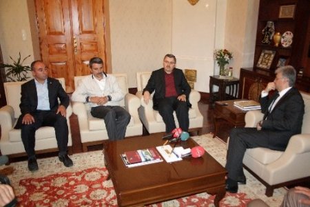 Gündoğdu: Vatanın bölünmez bütünlüğüne zarar gelseydi destekçiler farklı olurdu