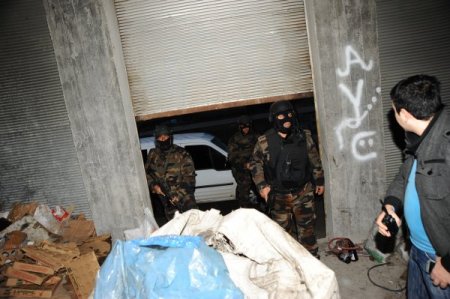 Gündüz Eylem Gece Hırsızlık Yapıyorlar