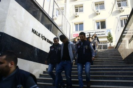 Gündüz vakti hırsızlık kamerada