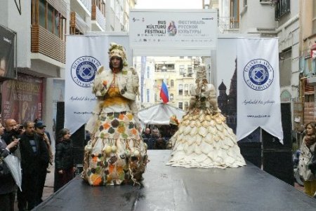 ‘Güneş Nemrut’tan doğar’ defilesi Rus kültürüyle buluştu