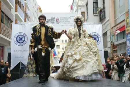 ‘Güneş Nemrut’tan doğar’ defilesi Rus kültürüyle buluştu