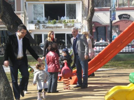 Güneşi Gören İstanbullular Sahile Akın Etti