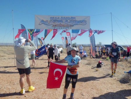 Güney Afrika Kalahari Çölü'ndeki Ultra Maraton’u Bakiye Duran kazandı