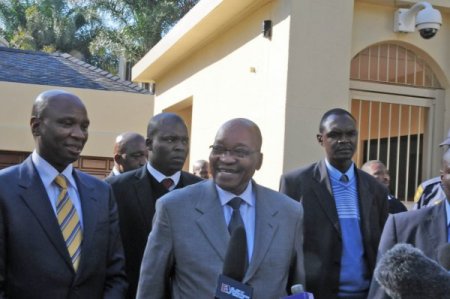 Güney Afrika Lideri Seçim Öncesi Nelson Mandela'yı Ziyaret Etti