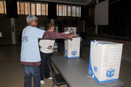 Güney Afrika'da Yerel Seçimler Yapılıyor