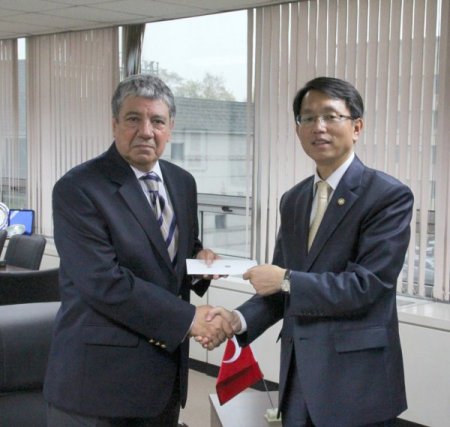 Güney Koreli Bakan Vekili: Van Depremi Yüreğimizi Yaktı