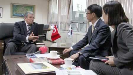 Güney Koreli Bakan Vekili: Van Depremi Yüreğimizi Yaktı