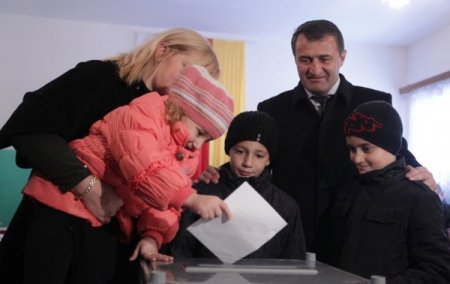 Güney Osetya Yeni Liderini Seçiyor