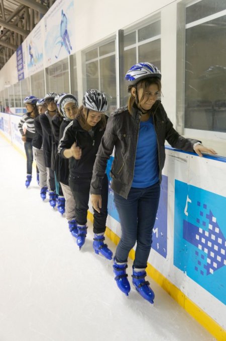 Güneydoğu Ve Karadeniz'den Öğrenciler, Buz Pateninin Zevkini Çıkardı