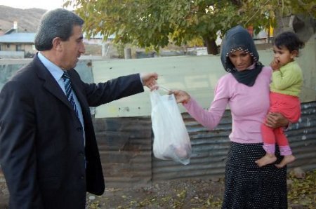 Gurbetçiler, 4 Bin Aileye Kurban Eti Dağıttı