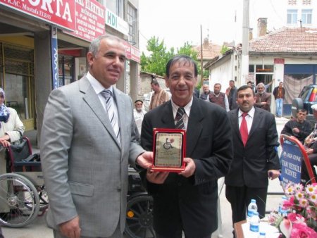 Gurbetçilerin Gönderdiği Tır Dolusu Engelli Aracı, Engellilere Dağıtıldı