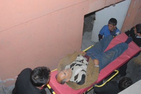 Gürbulak'ta 5 Gündür Tır Kuyruğunda Bekleyen Şoför Aracında Ölü Bulundu