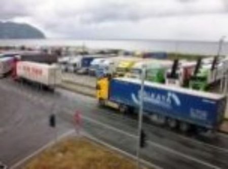 Gürcistan'daki Yol Yapımı Nedeniyle Hopa'da Tır Kuyruğu Uzadı