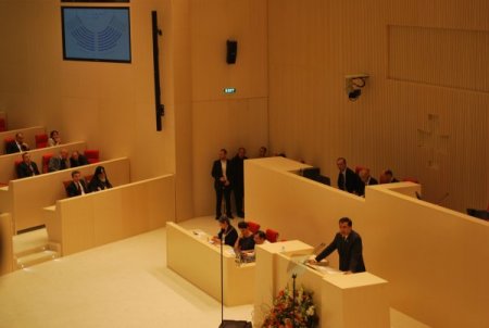 Gürcistan’ın yeni parlamentosu çalışmalara başladı