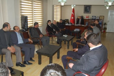 Güroymak esnafı ilçeye Meslek Yüksekokulu açılması için dernek kurdu