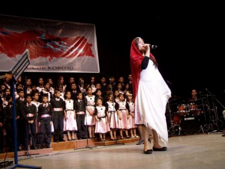 Güroymaklı Çocuklar 15 Dilde Konser Verecek