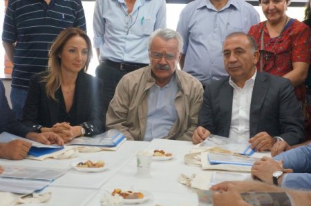 Gürsel Tekin: Afyon’daki hediyeleşme görüntüsü kabul edilebilir manzara değil