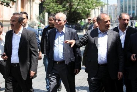 Gürsel Tekin: Apoletli Evren gitti, apoletli Tayyip geldi