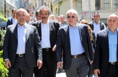 Gürsel Tekin: Apoletli Evren gitti, apoletli Tayyip geldi