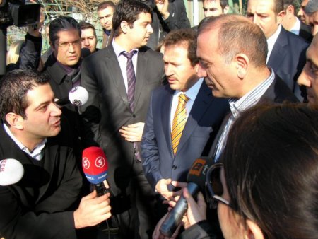 Gürsel Tekin: Başbakan'ın Ciddi Psikolojik Sorunları Var