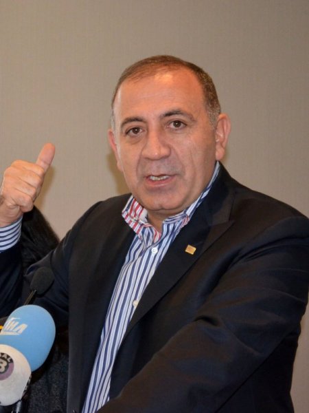 Gürsel Tekin: Böyle kolay belediye başkanlığını ben de yaparım