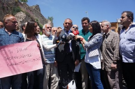 Gürsel Tekin: Sulukule kentsel dönüşüm değil, kentsel yıkımdır