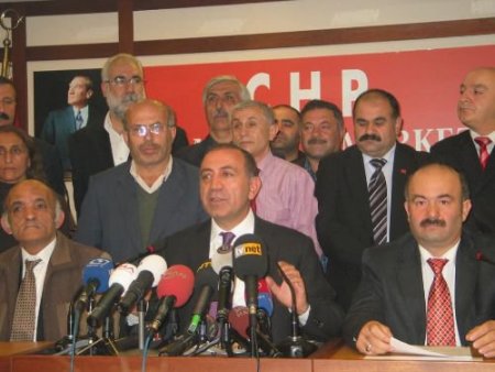 Gürsel Tekin'den Alevi Dernekleriyle Ortak Basın Toplantısı