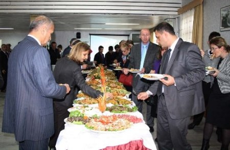 Gürsoy: Turizm ülkelerin zenginliğini test etmede önemli bir unsur