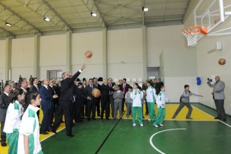 Gürsu'ya bir salon daha yapıldı