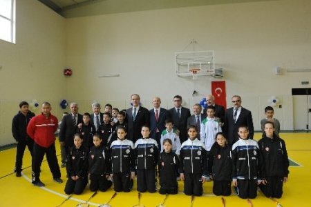 Gürsu'ya bir salon daha yapıldı