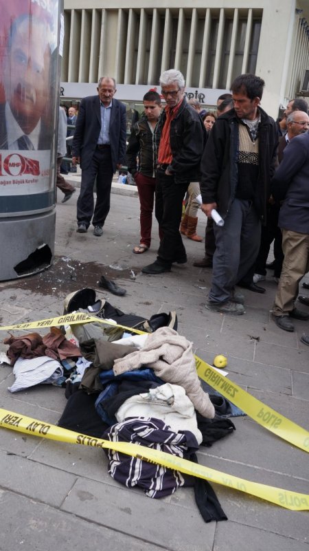 Gürültüyle patlayan şüpheli çanta, korkudan bayılttı