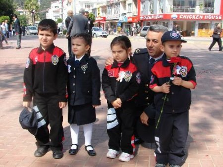 'güvenli Okul' Projesiyle Okul Önlerine Uyuşturucu Tacirleri Yaklaşamayacak