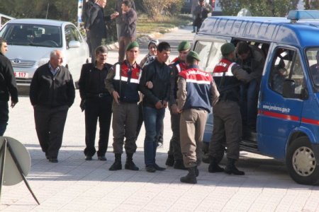 Güvercin hırsızları suçüstü yakalandı