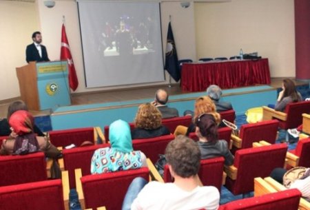 Güzel Sanatlar Fakültesi'nde moda rüzgarı