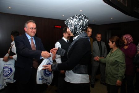 Güzelbey, Belediyede Çalışan Bayan Personelle Bir Araya Geldi