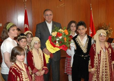 Güzelbey: Çocuklar Yarının Büyükleri, Geleceğin Yöneticisi Ve Güvencesidir
